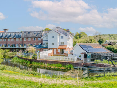 Paper Mill Lane, Bramford, IP8